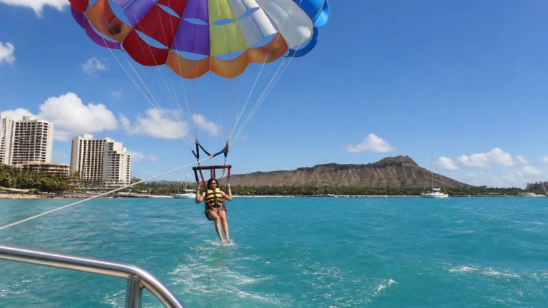 dip while parasailing waikiki